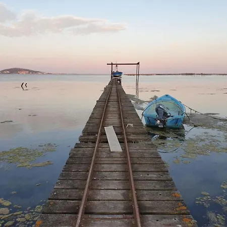 Corniche Bleue A 3 Mn A Pied De La *