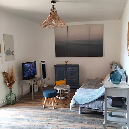 Corniche Bleue A 3 Mn A Pied De La * Sète